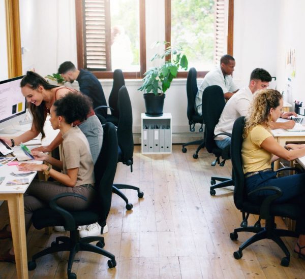 Como especialista autonomo en comunicación y marketing digital en Coruña ofrezco diferentes servicios para empresas desde posicionamiento seo, creacion de paginas webs hasta creacion de contenidos.
